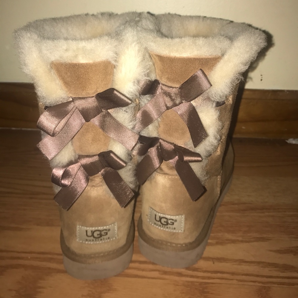Bailey Bow Tan UGGs